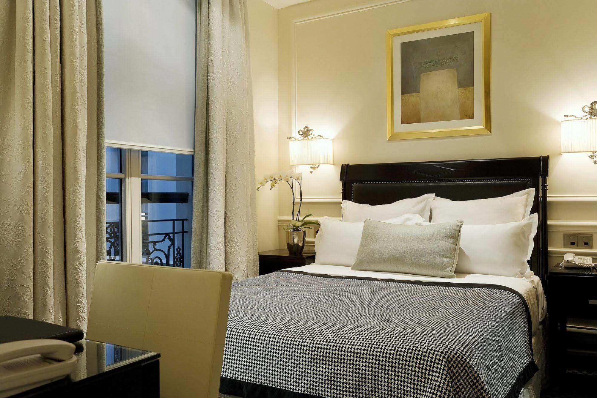 Hotel Keppler Paris Room photo